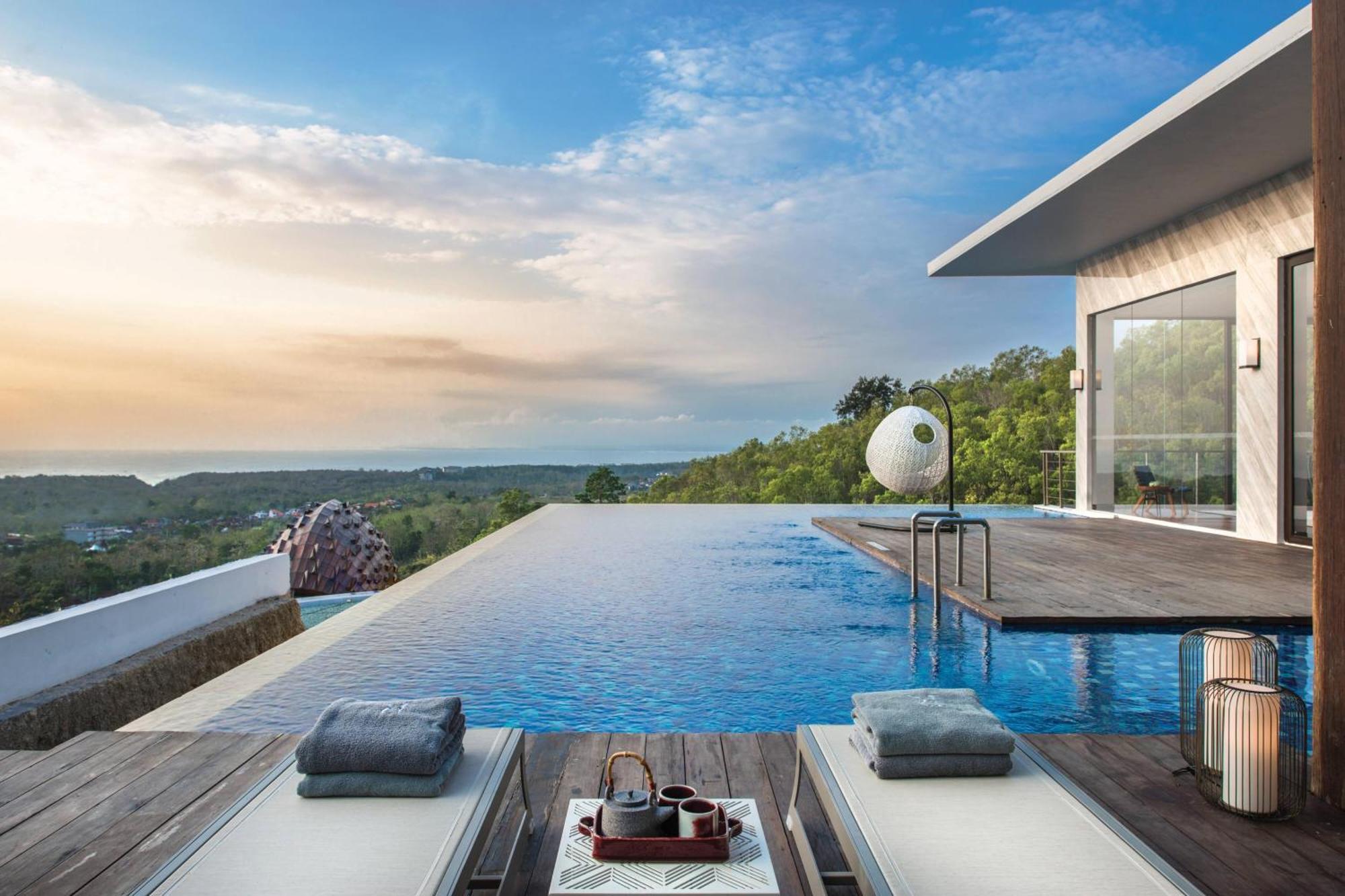 Renaissance Bali Uluwatu Resort & Spa Resort